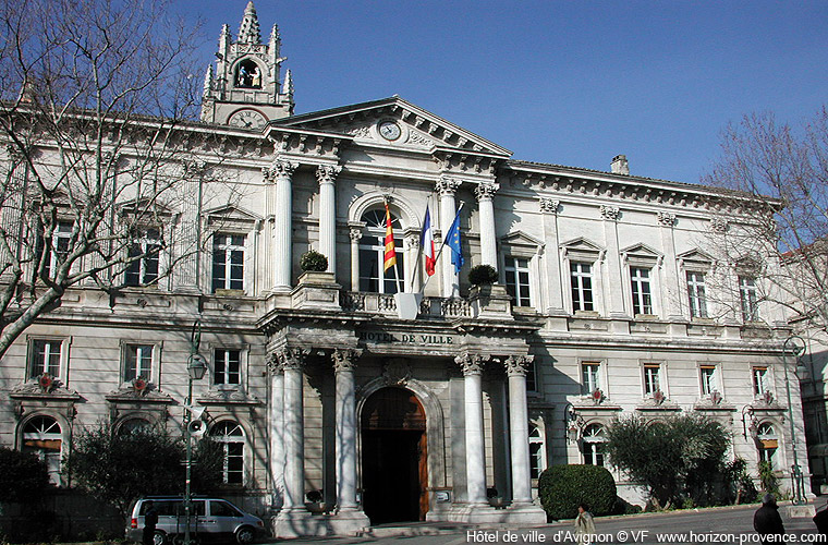 Avignon city hall © VF