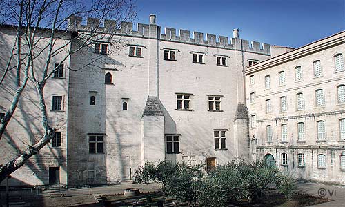 livrée Ceccano en Avignon © VF