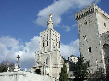 Notre Dame des Doms en Avignon  © VF