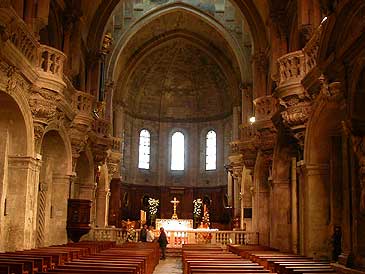 Notre Dame des Doms en Avignon  © VF