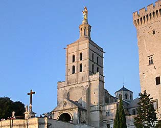 Notre Dame des Doms en Avignon  &copy; VF