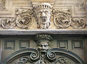 rue du roi Ren&eacute; en Avignon   &copy; VF