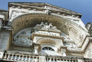 th&eacute;&acirc;tre d'Avignon  &copy; VF