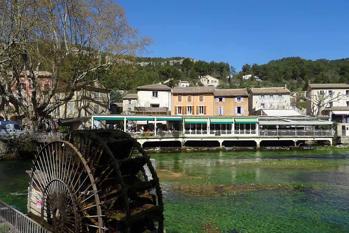 Falaises de Fontaine-de-Vaucluse