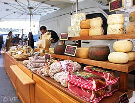March&eacute; de Forcalquier Provence