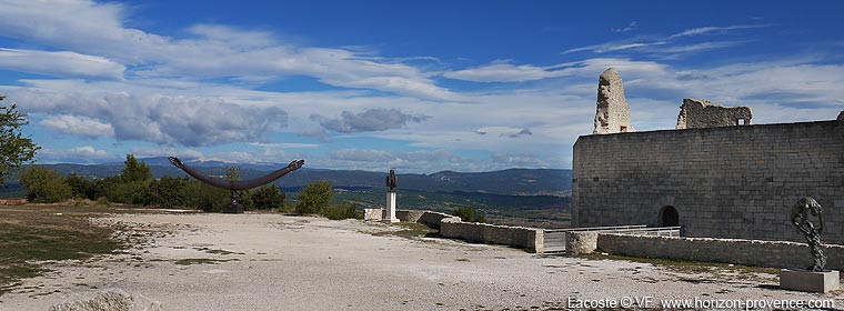 Lacoste panorama