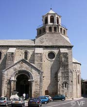 Eglise romane au Thor en Provence