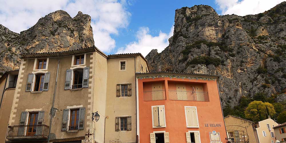 Moustiers Sainte-Marie village © VF