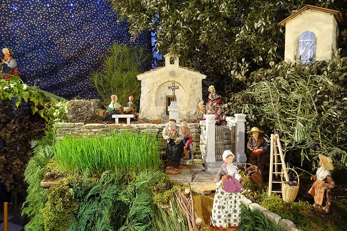 Crèche de Noël à Apt