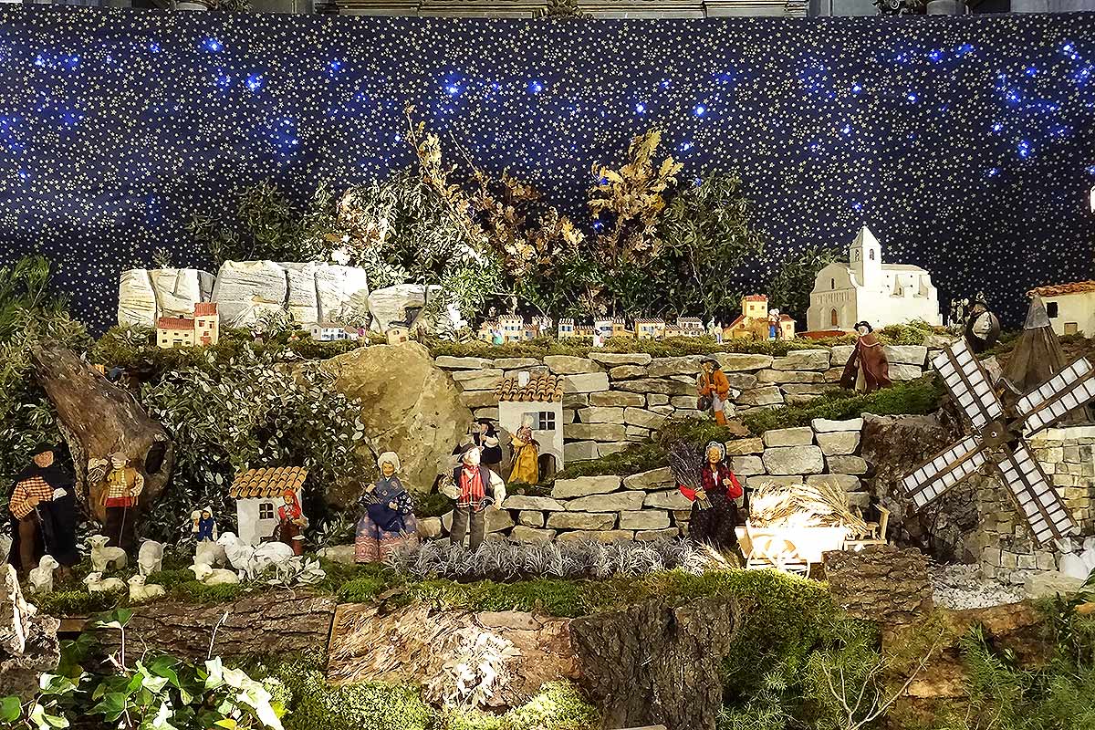 Crèche de Noël à Apt