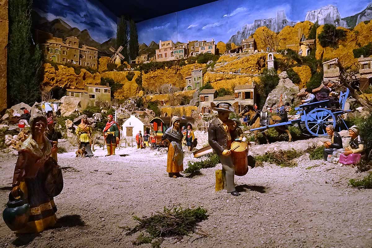 Crèche de Noël à Cabannes