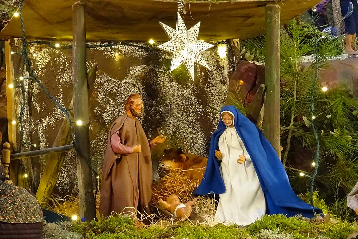 Crèche de Noël à Joucas ©