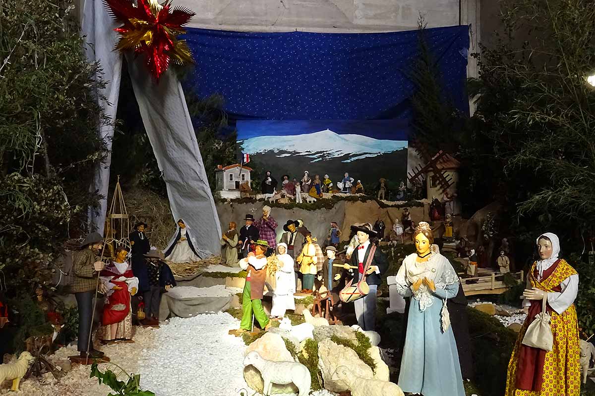 Crèche de Noël à Montfavet