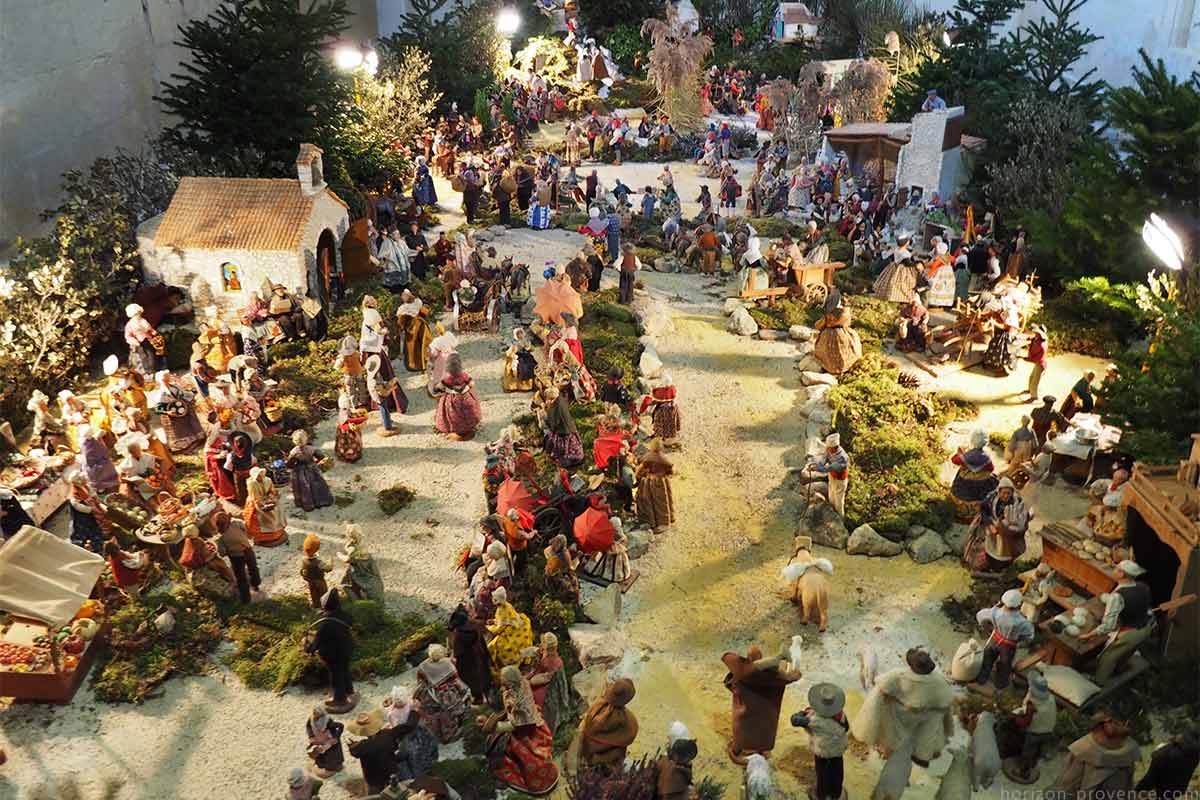 Crèche de Noël à Tarascon