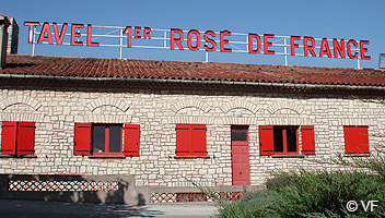 Tavel Vin village