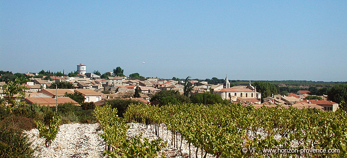 Tavel Vin village