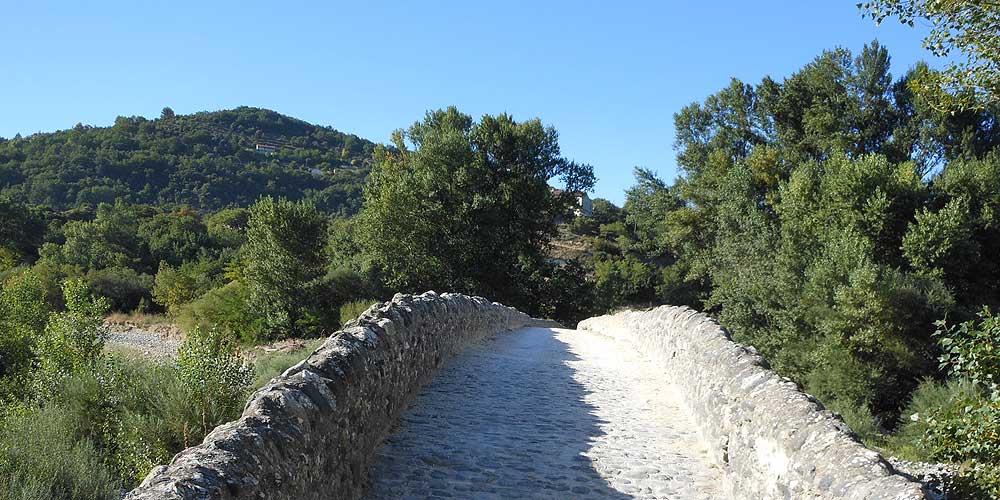 Viviers Pont Romain