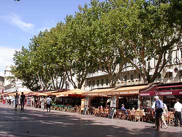 la place de l'horloge en Avignon  © VF