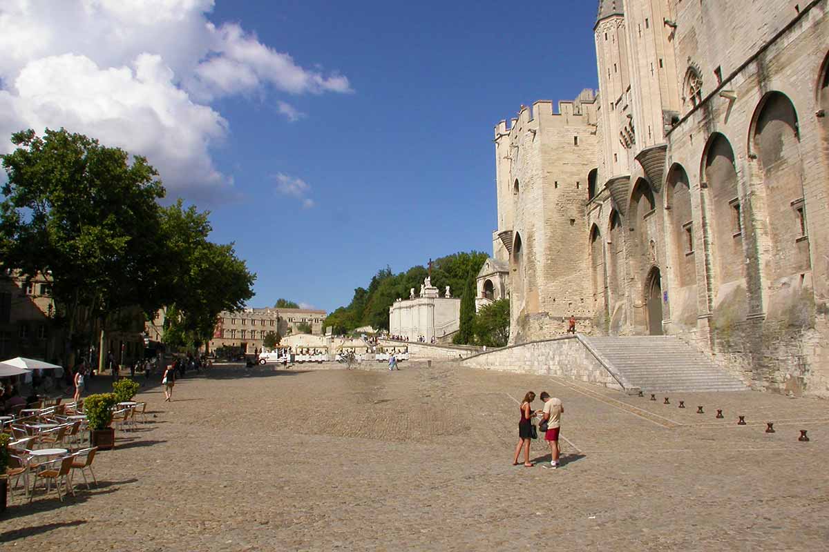 place du Palais des papes en Avignon  © VF