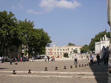 place du Palais des papes en Avignon © VF