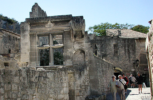 post tenebras lux Baux-de-Provence