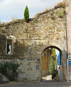 Beaumes de Venise remparts