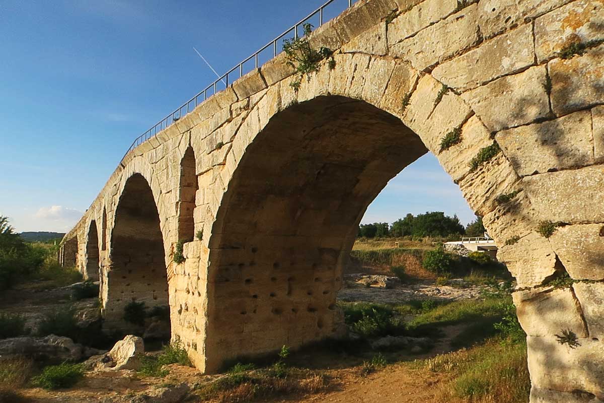 Pont Julien à Bonnieux