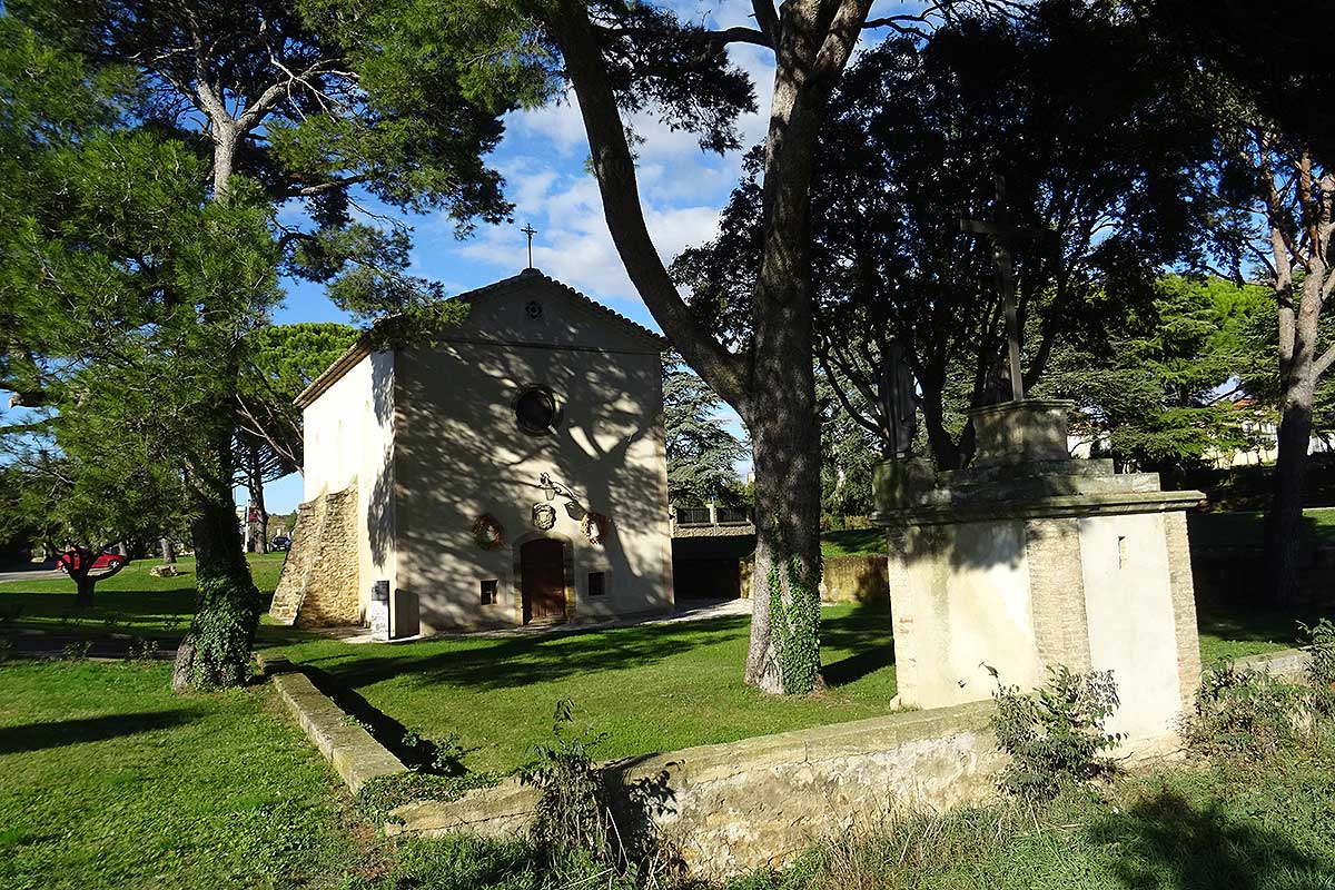 Chapelle du Pierre de Luxembourg Châteauneuf du Pape © VF