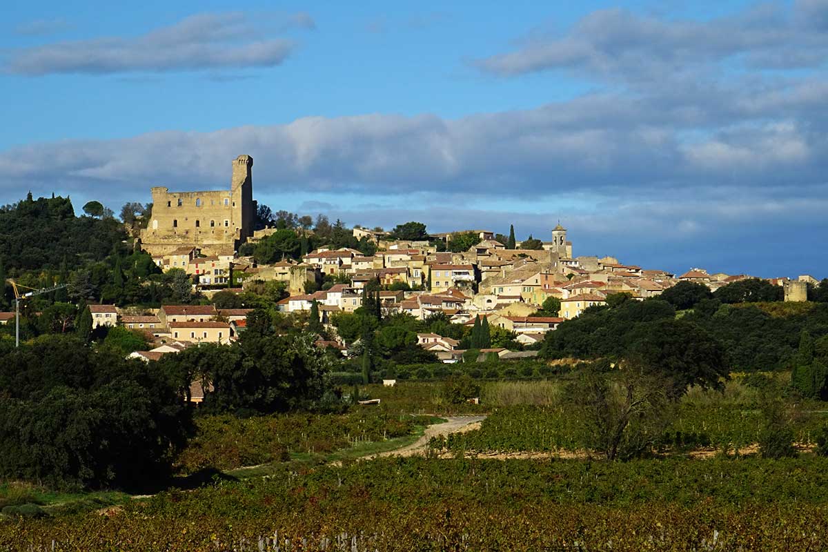 Village et vignoble de Châteauneuf du Pape © VF