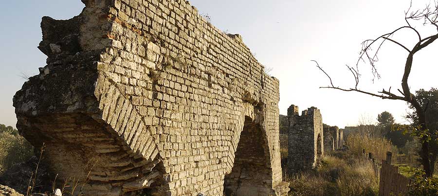 Fontvieille - Acqueduc de Barbegal