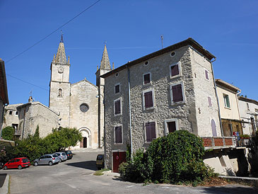 Goudargues beffroi