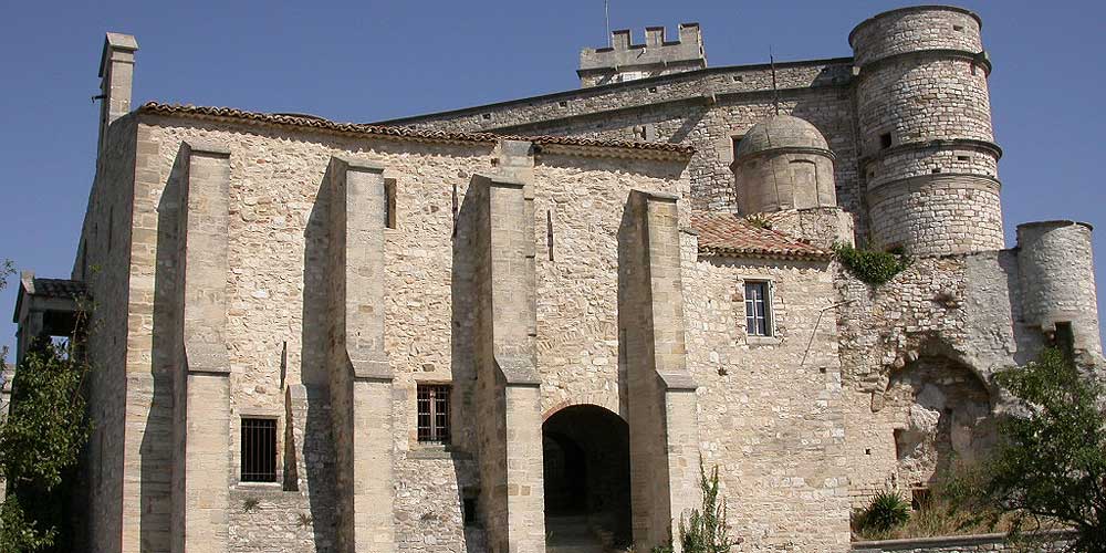 Le Barroux château