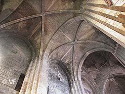 Eglise romane au Thor en Provence