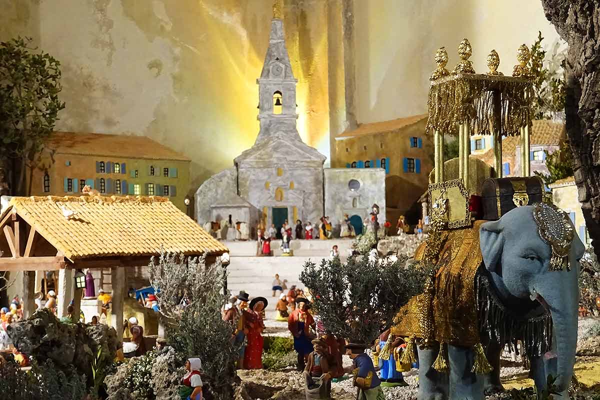 Crèche de Noël à Arles