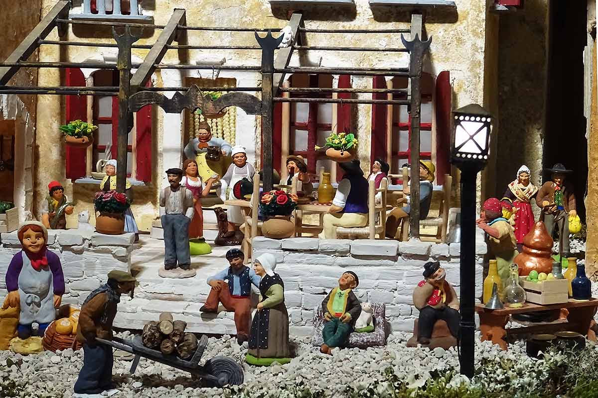 Crèche de Noël à Arles