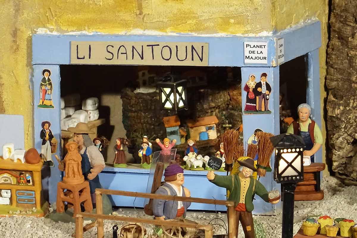 Crèche de Noël à Arles