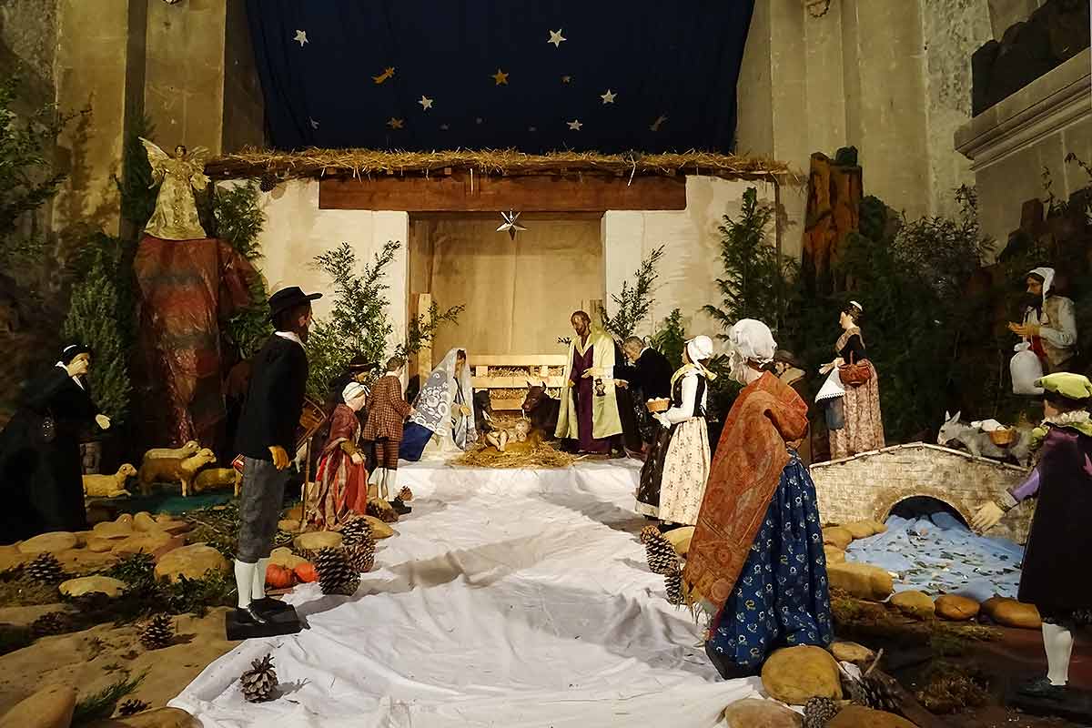 Crèche de Noël Eglise Saint-Agricol à Avignon