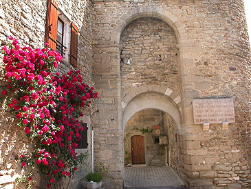 cathedrale Saint-Laurent-la-Vernède