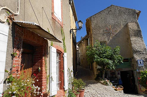 Seguret remparts