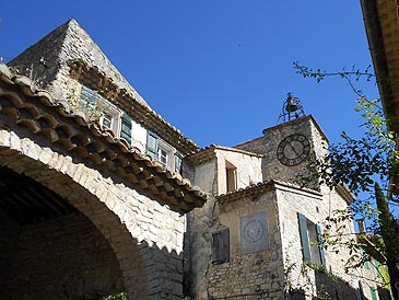 Seguret village