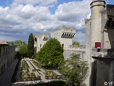 chateau de Tarascon