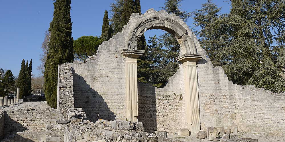 Vaison-la-romaine