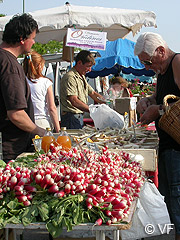 Marché de Velleron