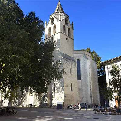 Église et la place Saint Didier