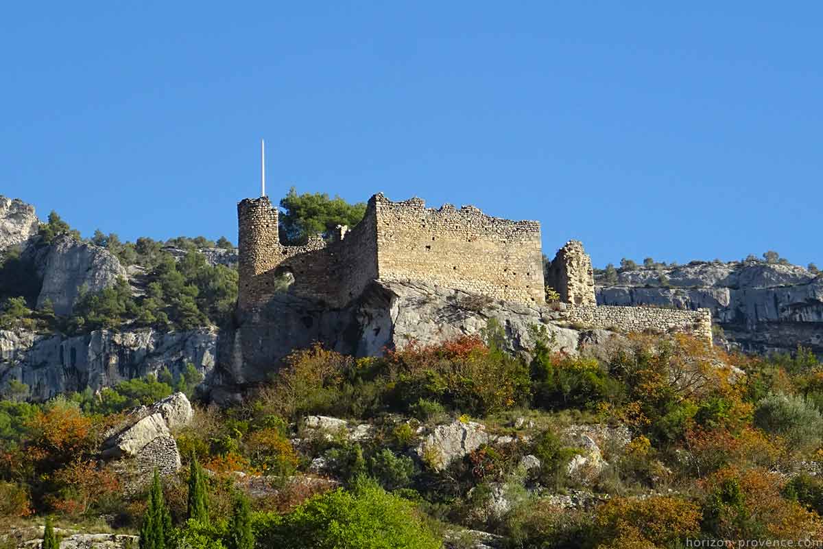 Château des Evêques à Fontaine-de-Vaucluse